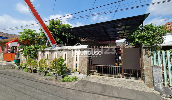 5-Bedroom House Ready to Occupy Near University in Bunga-Bunga, Malang