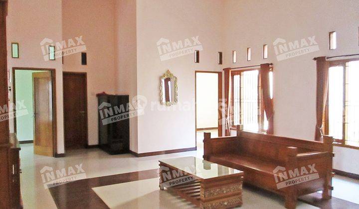 Rumah Terawat 2 Lantai Semi Furnished, 5 Menit ke Universitas Brawijaya. 2