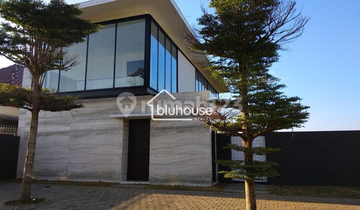 Cool House Ready to Live Mountain View in Royal Garden Regency