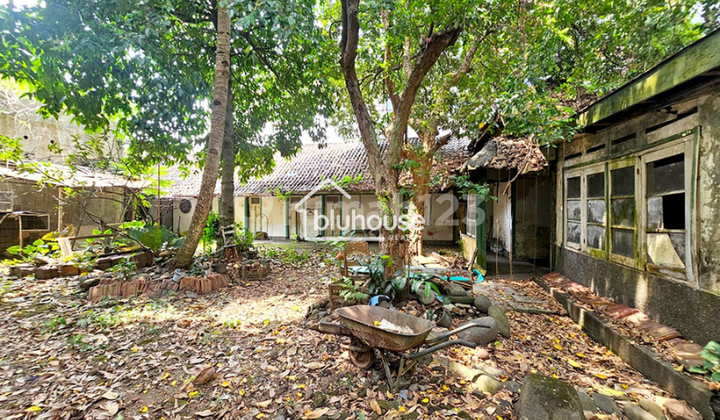 House Suitable for Business, Strategic Location in Kayutangan Heritage 2