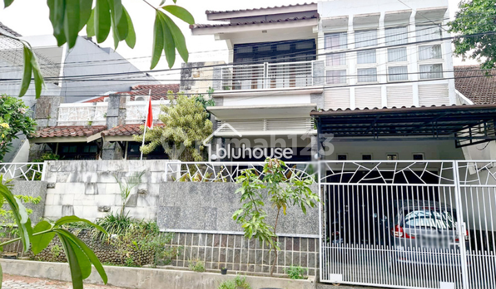 Semi-Furnished 2-Story House Ready for Occupancy in Dieng Area, Malang