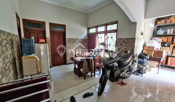 5-Bedroom House Ready to Occupy Near University in Bunga-Bunga, Malang 2
