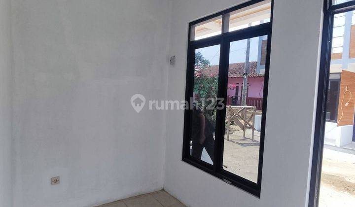 Rumah kontrakan 3 pintu indent  laris di Ranca Bungur Bogor. Bisa memperoleh passive income per bulan mulai   Rp2,4juta lebih  .  Lokasi di kawasan padat yang tinggi permintaan kontrakan. Dekat akses ke tol,RS, sekolah, pasar dll 2