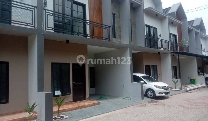 Rumah Baru Shm - Sertifikat Hak Milik, Cimanggis, Kota Depok . Lokasi 300meter Dari Pintu Tol Cijago, Tersedia Unit Ready Siap Huni, Yang Dekat Dengan Berbagai Fasilitas Umum Dan Transportasi  1