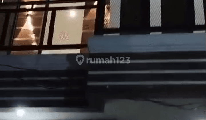 Cluster Rumah Baru  2 Lantai Shm, 3 Kt, 2km Di Tanah Merdeka Kampung Rambutan  Jakarta Timur. Desain Modern Bisa Custom, Lingkungan Asri. Strategis Dekat Ke Sekolah,mini Market, Rs Adhyaksa Ceger Cipayung, Apotik,  Pintu Tol Jorr  Dan Jagorawi
