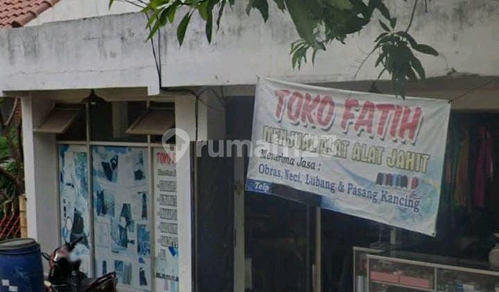 Rumah+Kios Strategis, Lingkungan Perumahan Aman & Nyaman, Akses Mudah ke Jalan Utama, Sekolah, Pasar, dan Masjid. Dijual Rumah Siap Huni Luas 3 Kamar di Jatiranggon Pondok Gede Kota Bekasi SHM 1