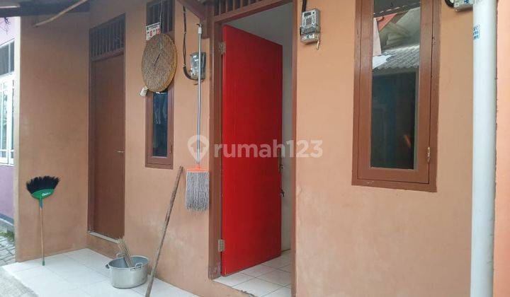 Dijual Kontrakan Di Pondok Aren, Tangsel. 2 Pintu Kontrakan, Masing2 3 Petak. Listrik Token Masing2. Potensi Omzet Total Per Tahun Rp18juta,. 1