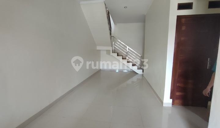 Rumah Bagus Di Perum Puri Serpong Pamulang Tangerang Selatan