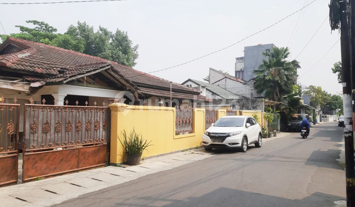 Rumah Bagus Di Komp DPR Meruya Selatan Jakarta Barat