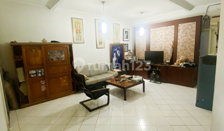 Rumah Bagus Di Jl Gunung Gede, Taman Bromo Karawaci Tangerang