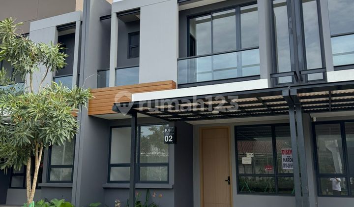 Rumah Bagus Di Perum Terravia Cluster Adora BSD Tangerang Selatan 2