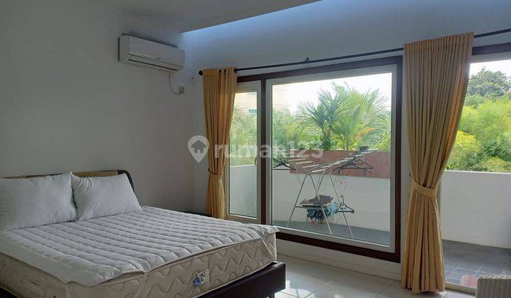 Galeria Court Condominium 3br 150m2 Furnished For Sale 2