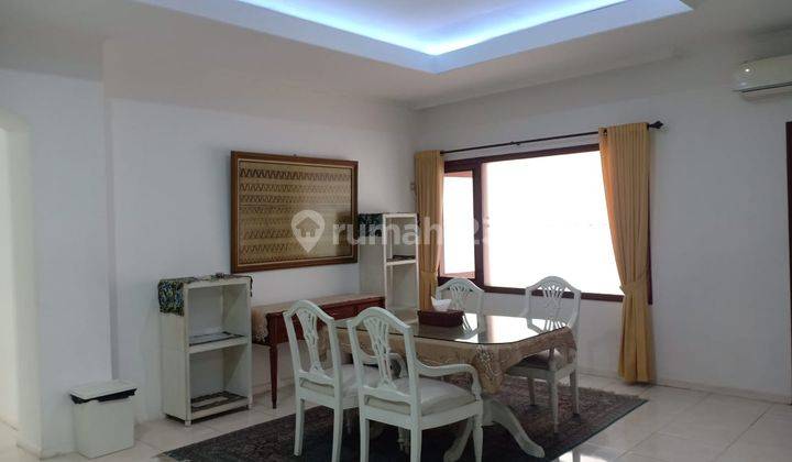 Galeria Court Condominium 3br 150m2 Furnished For Sale 1