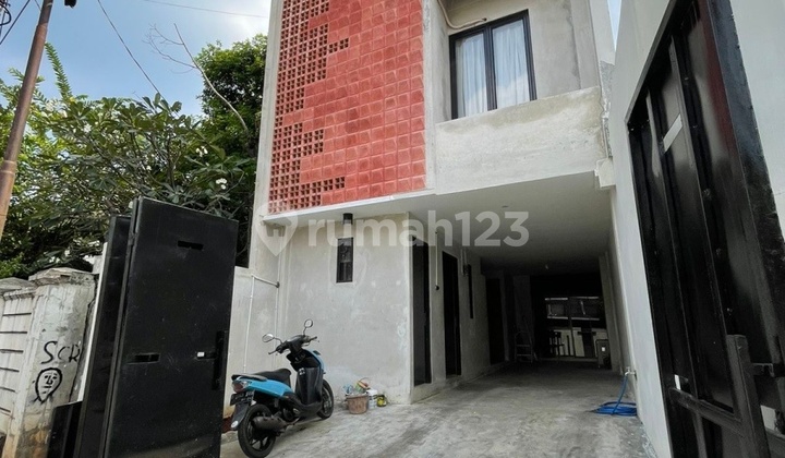 DIJUAL RUMAH INDUSTRIAL MODERN di Jl MPR DALAM / CILANDAK, JAKSEL 2