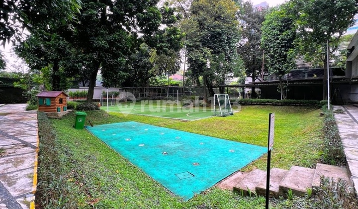 Bangunan Luas Ex Sekolah At Jl Tb Simatupang, Jaksel 6