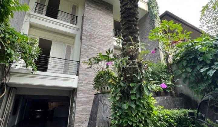 Rumah Depan Taman At Jl Kediri , Menteng, Jakpus 1