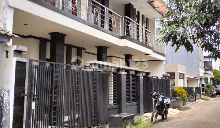 Rumah Lokasi Strategis Dekat Mtc Harga Menarik