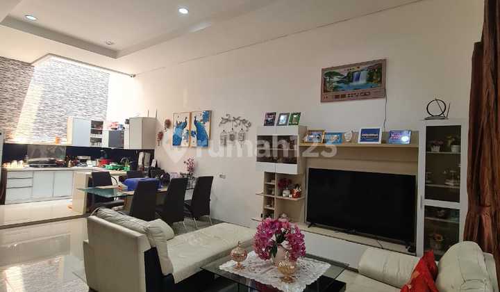 RUMAH MUARA KARANG 2,5 LANTAI DI BLOK 3 FURNISH 
