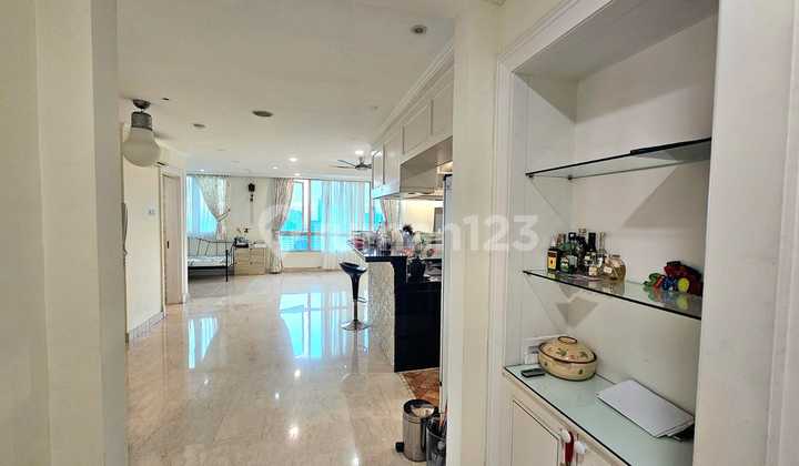 Puri Imperium Apartment 107 Spacious, Neat, and Excellent