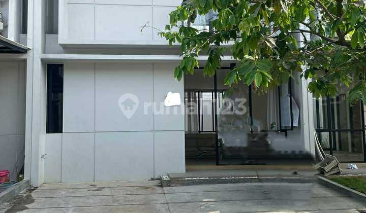 Dijual/Disewakan Rumah 2 Lantai di Cluster Cendana Parc North