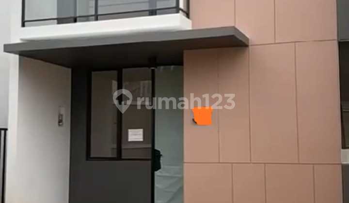 Disewakan Rumah di Cluster Cendana Crest, Park Serpong