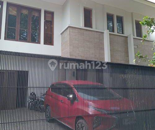 House For Sale At Kebayoran Baru Jakarta Selatan 4 BR 1