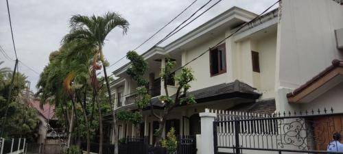 Sewa Rumah Kuningan Jakarta Selatan 1