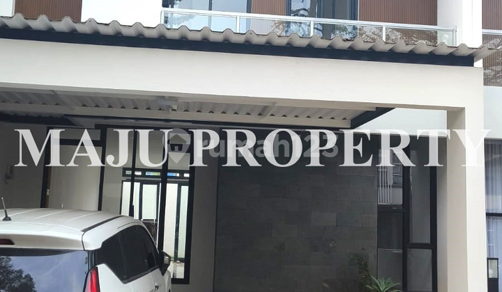 Rumah Bagus Ada Kolam Renang, di Metland Transyogie