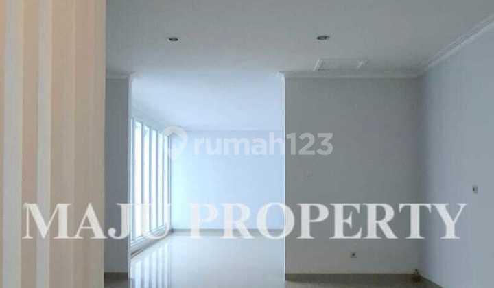 Rumah Bagus 2 Lantai Di Kota Wisata, Siap Huni 2