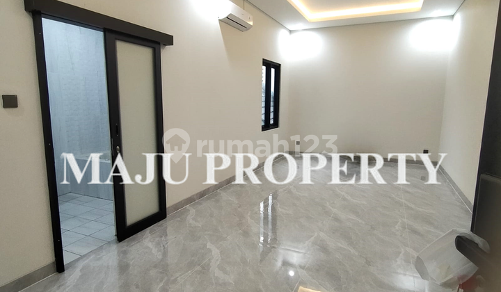 Rumah 2 Lantai, Siap Huni, di Kota Wisata Cibubur 2