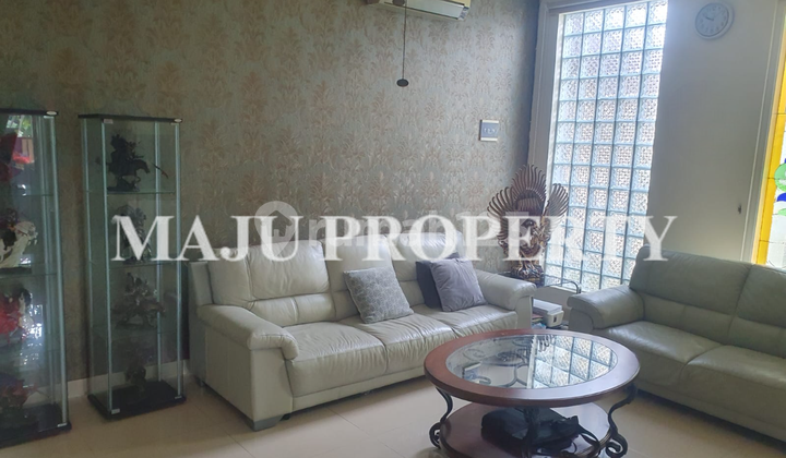 Rumah Posisi Hook di Cibubur Country, Siap Huni