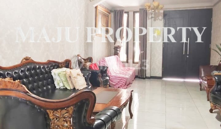 Rumah Bagus Semi Furnished Di Legenda Wisata 2