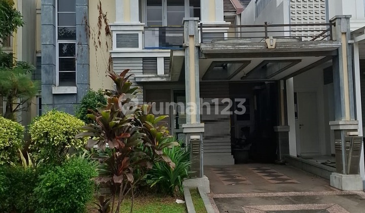 Rumah Jual 2 Lantai di Kota Wisata Cibubur 1