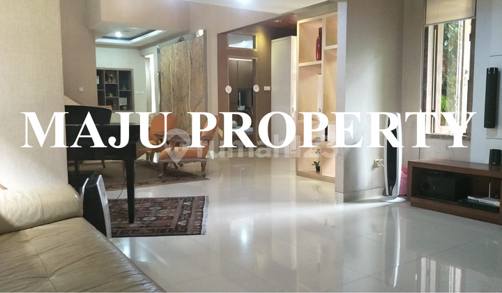 Rumah Berpagar, View Danau, Dekat Mall, di Citragran Cibubur 2