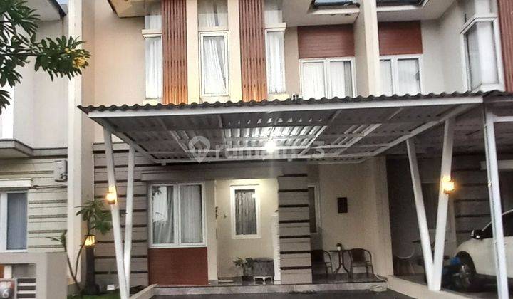 Rumah cantik 2 lantai siap huni di dalam cluster elite Kota Wisata Cibubur 1