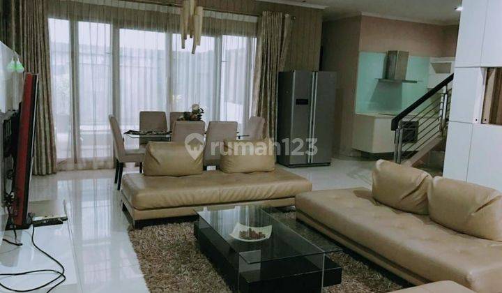 Rumah cantik siap huni full furnished di dalam perumahan Mahogani Residence Cibubur 2