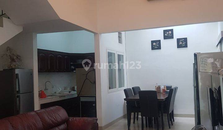 Rumah 2 Lantai Siap Huni Lokasi Hoek Didalam Cluster Elite Raffles Hills Cibubur 2