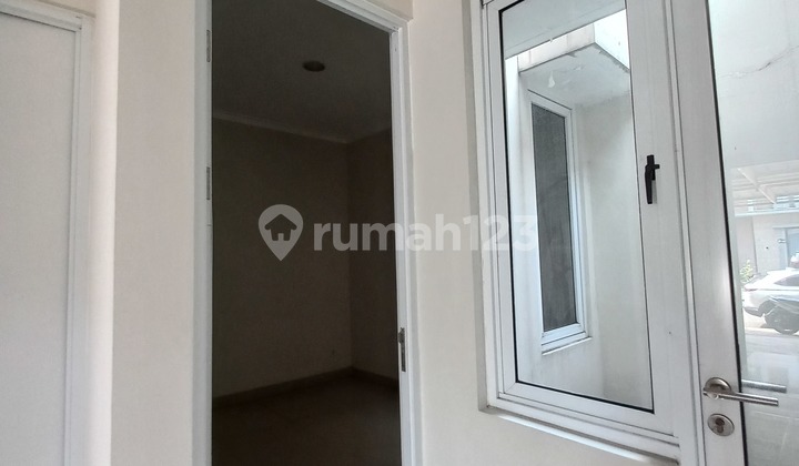 Rumah Cantik Minimalis Lokasi Strategis Didalam Cluster Elite Kota Wisata Cibubur 2