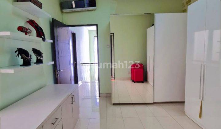 Rumah Cantik Full Furnish Didalam Cluster Elite Raffles Hills Cibubur 2