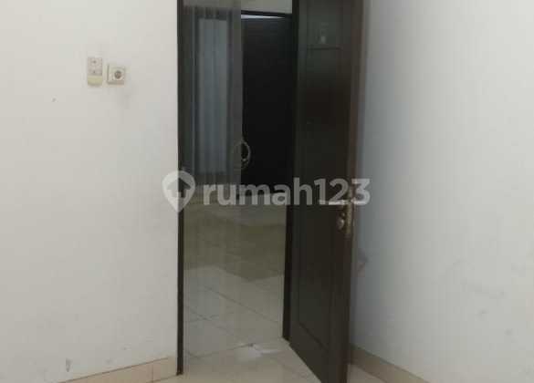 Rumah Cantik 2 Lantai Depan Taman Didalam Cluster Elite Raffles Hills Cibubur 2