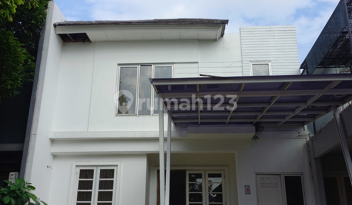 Rumah Cantik 2 Lantai Siap Huni Didalam Cluster Elite Kota Wisata Cibubur