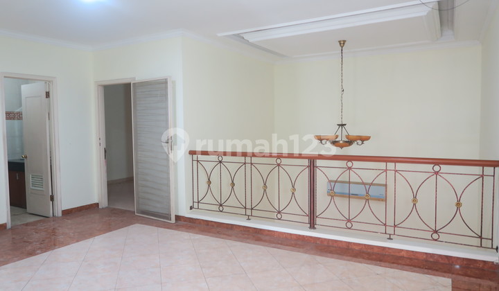 Rumah Cantik 2 Lantai Siap Huni Didalam Cluster Elite Raffles Hills Cibubur 2