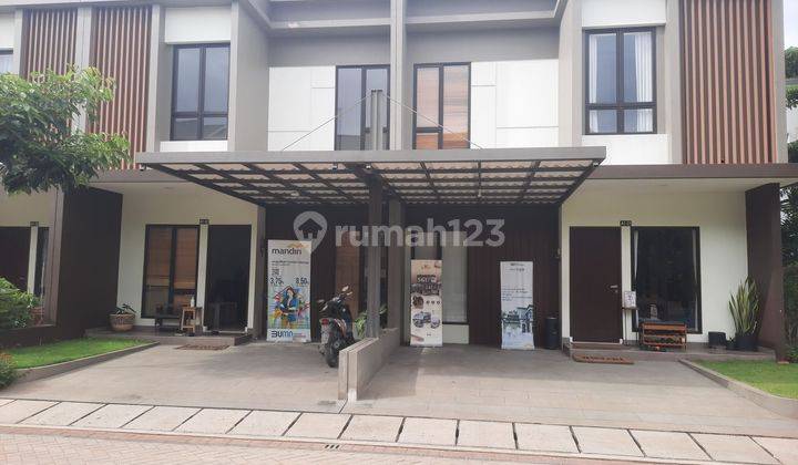 Rumah Mewah 2 lantai dekat rumah artis sinetron FTV 1