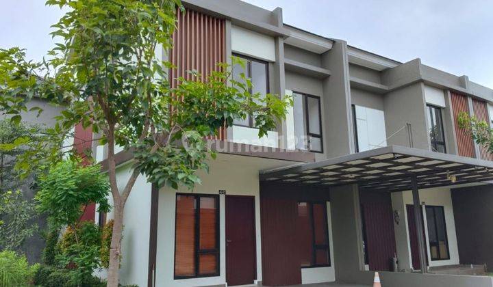 Dijual rumah mewah 2lantai tanpa renovasi lagi 1