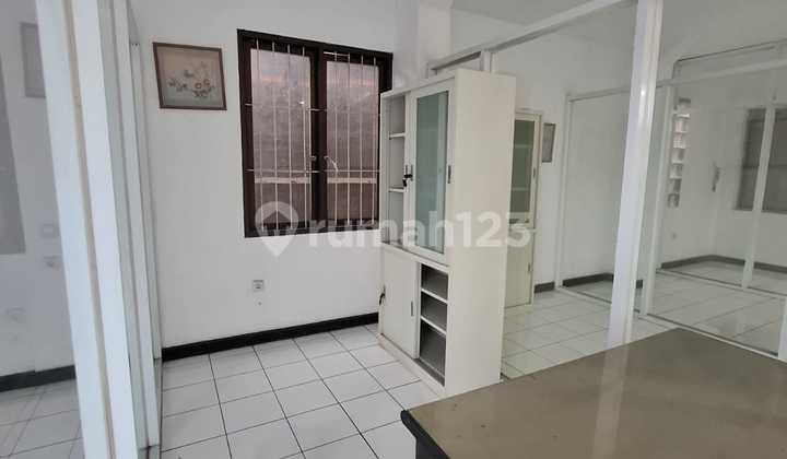 Strategic Office Room for Rent in Lengkong, Bandung