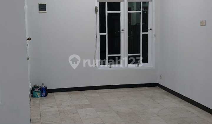 Good House for Rent with Kitchen Set Available in Cibaduyut, Bandung 2
