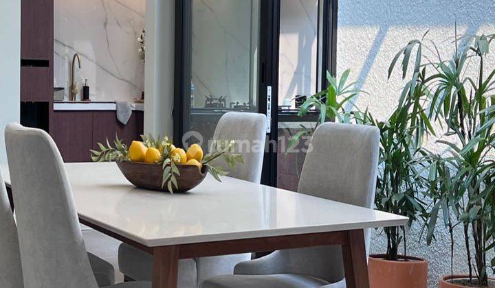 Rumah Lux Furnished Lingkungan Favorite Kota Baru Parahyangan  2