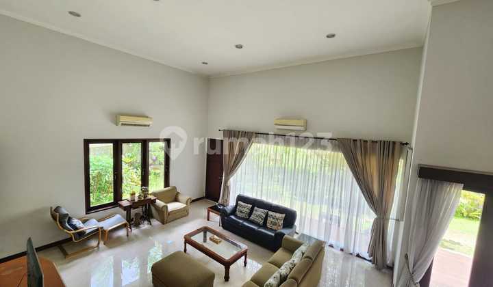 Jual Exclusive Rumah View Danau Kota Baru Parahyangan