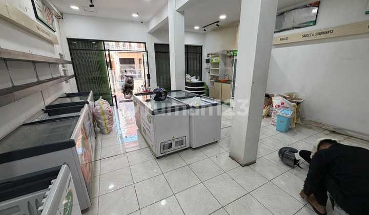Cheap!! Strategic shop in the city center, ready to use, guaranteed profit. 2