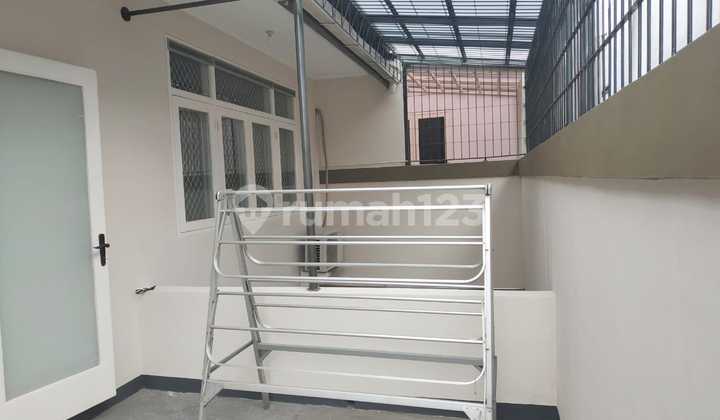 Sewa Rumah Semi Furnished 2 Lantai Di Mekarwangi Bandung 2